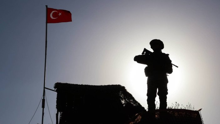 Suriye’den Türkiye’ye geçmeye çalışan 12 kişi yakalandı