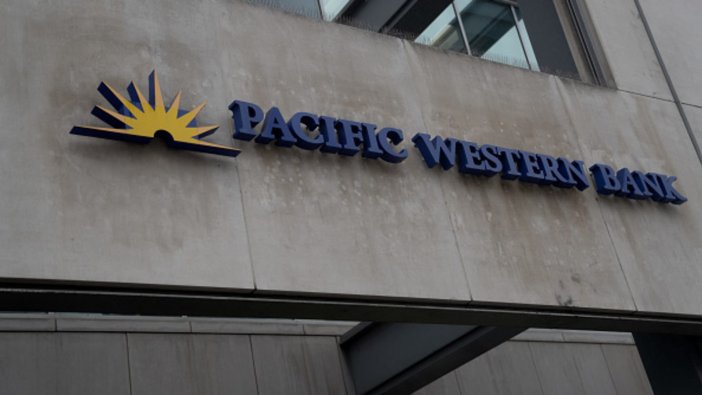 Pacwest bankanın satışı değerlendirilirken değer kaybediyor