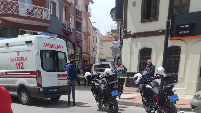 2 aylık bebeğini 6. kattan atarak öldüren annenin tedavisi sürüyor