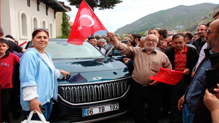 TOGG Amasya’da görücüye çıktı, vatandaşlar selfie yaptı