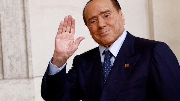 Bir aydır hastanede yatan Berlusconi’den ilk mesaj