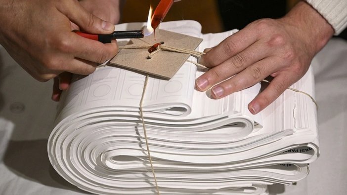 Bu iki bölgede oy kullanma işlemi sona erdi: İşte seçime katılım oranı!