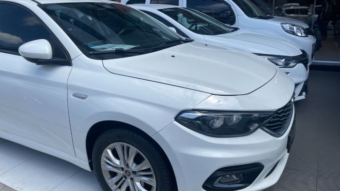 2.el otomobil cep yakıyor: Fiyatı sıfırı geçti!