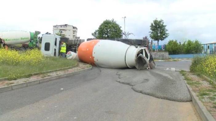 Beton mikseri devrildi, o anlar kameraya yansıdı