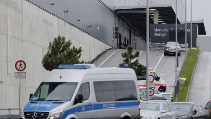 Almanya'daki Mercedes fabrikasında korkunç olay