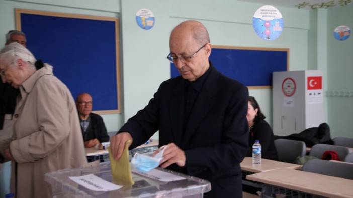 10. Cumhurbaşkanı Ahmet Necdet Sezer, oyunu kullandı