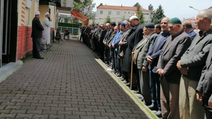 Oy kullandıktan sonra dönüş yolunda yaşamını yitirdi!