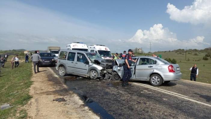 Karabük'te cenaze yolunda kaza: Ölü ve yaralılar var