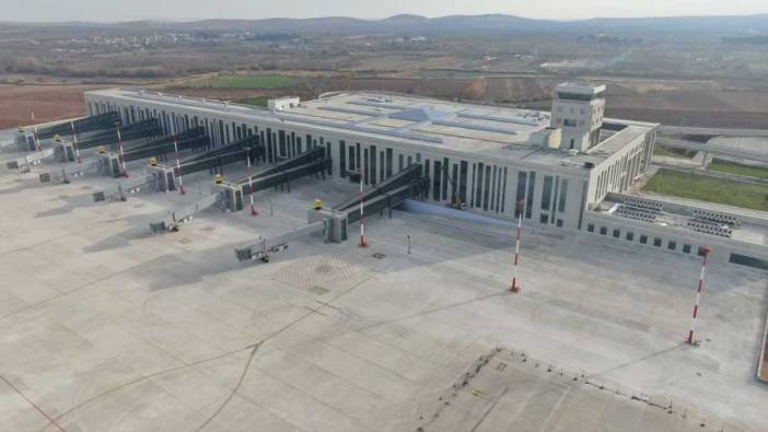 Gaziantep hava sahasında tanımlanamayan cisim; uçuşlar iptal edildi!