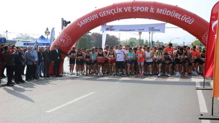 Samsun'da 19 Mayıs Yarı Maratonu koşuldu