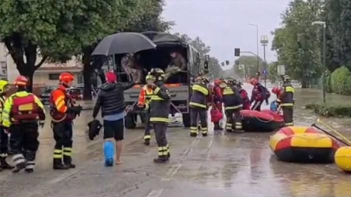 İtalya'daki sel felaketinde can kaybı 15'e yükseldi