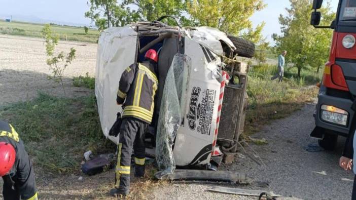 Karaman'da işçileri taşıyan servis devrildi: 16 yaralı