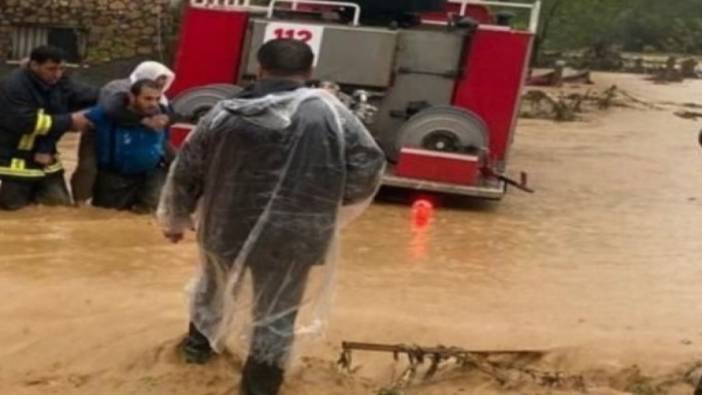 Kütahya'da sel: Hayvanlar suda boğuldu