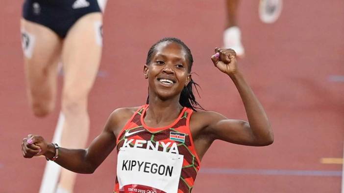 Kenyalı atlet Faith Kipyegon, kadınlar 1500 metrede dünya rekoru kırdı