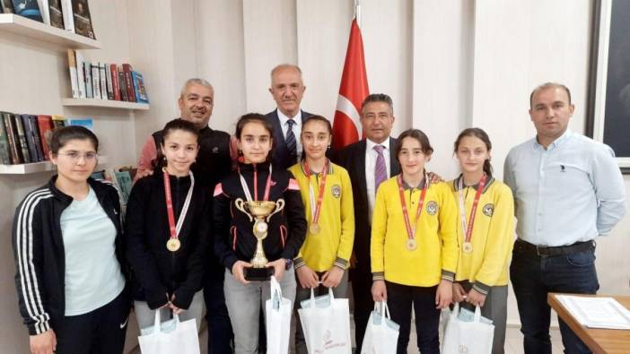 Bayburt’un badminton şampiyonlarından ziyaret