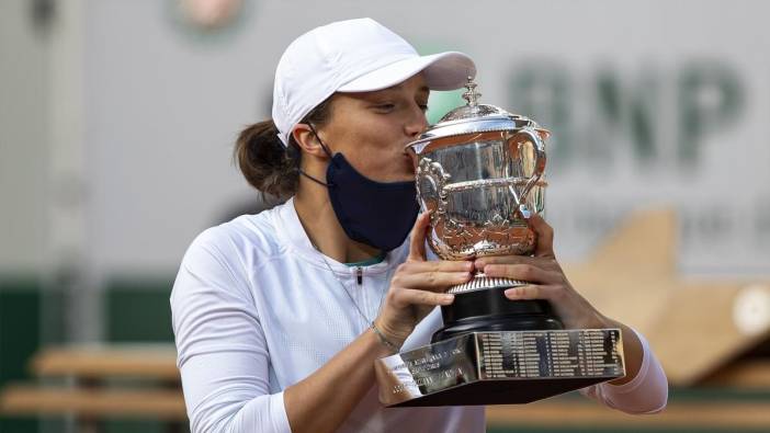 Roland Garros'ta nefes kesen finalde gülen taraf Swiatek oldu