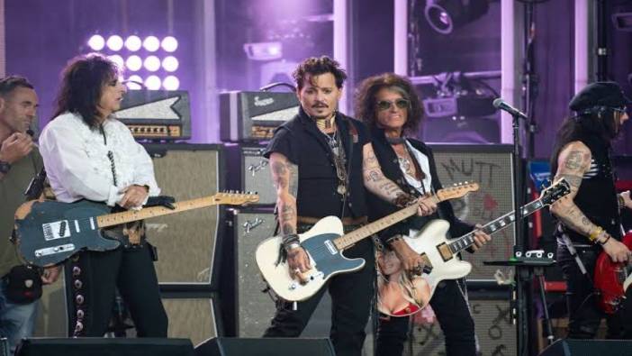 Johnny Depp'li Hollywood Vampires grubu İstanbul'da konser verdi