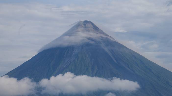 Mayon Yanardağı çevresinde tahliyeler başladı