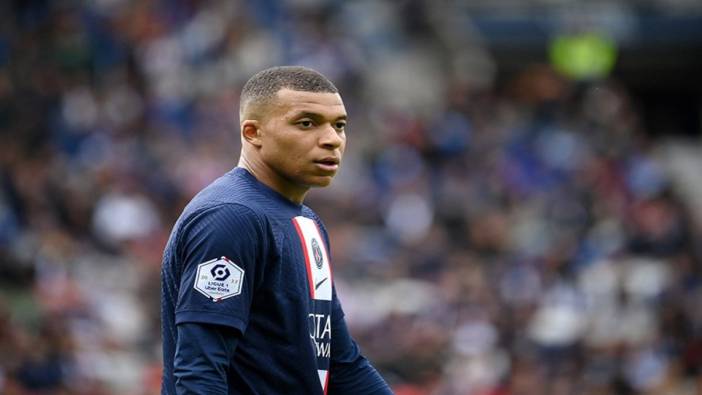 Mbappe, transfer iddialarına yanıt verdi