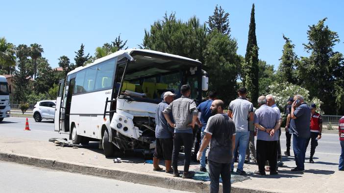 Alanya'da midibüs ile minibüs çarpıştı: Çok sayıda yaralı var!