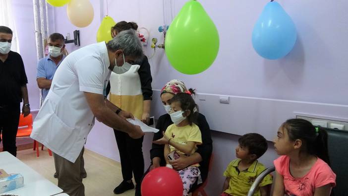 Yandal kliniğinde tedavi gören çocuklar karne heyecanı yaşadı