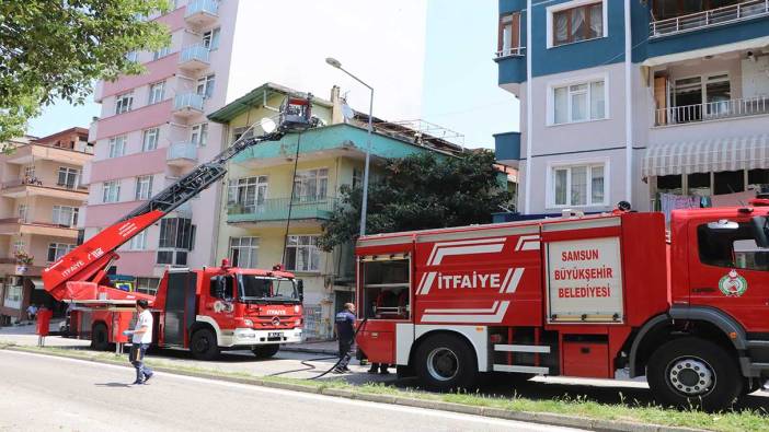 Çakmakla oynamanın sonu feci bitti; çocuk evin çatısını yaktı