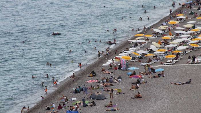 Antalya’da TYT'den çıkan kendini denize bıraktı