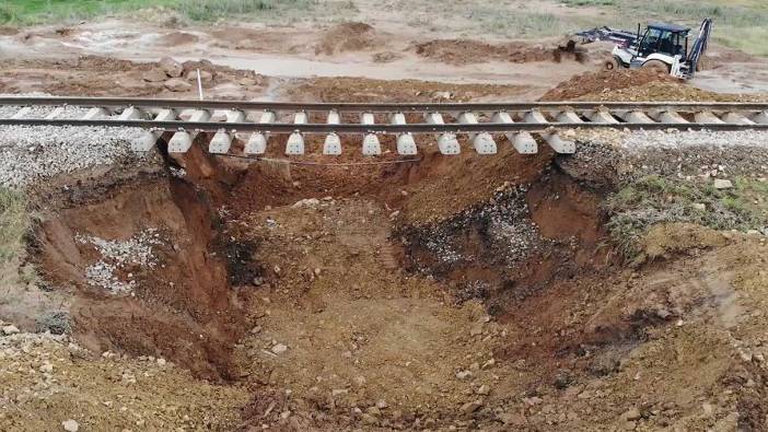 Sel sularından Doğu Ekspresi de nasibini aldı! Tren seferleri durduruldu