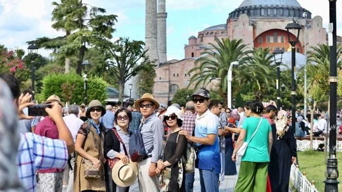 Türkiye'ye turist akını! Yabancı turist sayısı 14 milyonu geçti