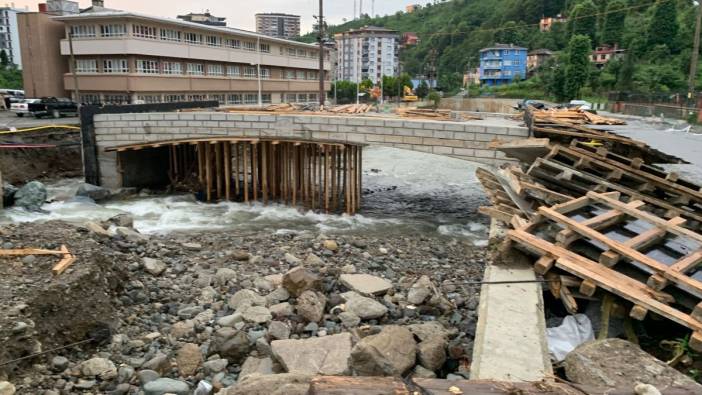 Rize'de, sağanak nedeniyle dere yatağındaki çalışmalar durduruldu