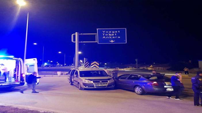 Çorum’da trafik kazası: Otomobil ile hafif ticari araç çarpıştı