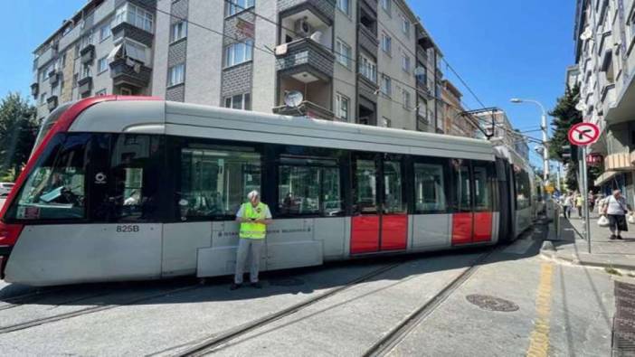 Bağcılar'da tramvay raydan çıktı