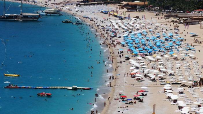 Ölüdeniz'de bayram yoğunluğu