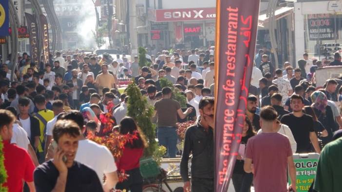 Van'da Kurban Bayramı yoğunluğu: 'Bize can suyu'