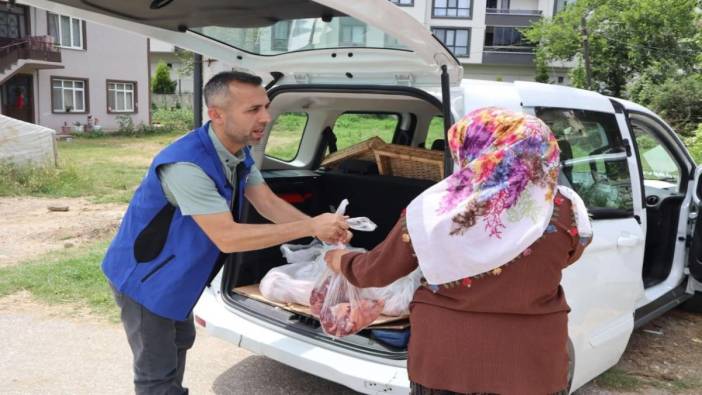 Düzce'de kurban etleri ihtiyaç sahiplerine ulaştırıldı