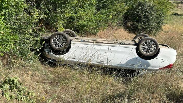 Elazığ’da otomobil tarlaya uçtu: 4 yaralı