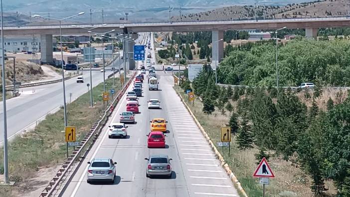 'Kilit kavşak'ta bayram yoğunluğu devam ediyor