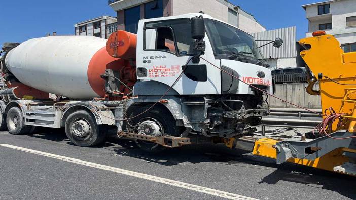 Beylikdüzü’nde beton mikseri sürücüsü hâkimiyetini kaybetti; bariyerlere çarptı