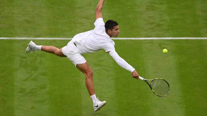 Wimbledon'da Alcaraz ve Rybakina, 2. tura çıktı