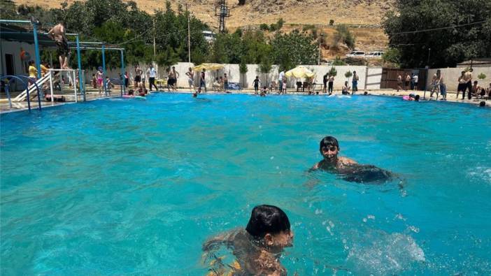 Mardin'de sıcaktan bunalanlar Gurs Vadisi'ne akın ediyor