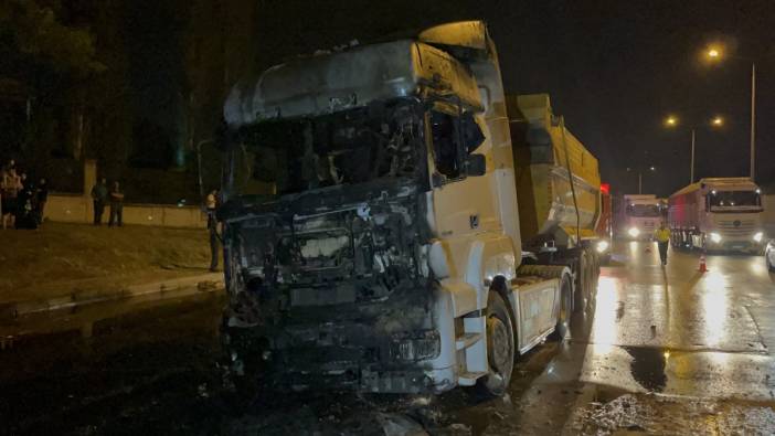 Alkollü sürücünün bariyerlere çarptığı tır yanarak küle döndü