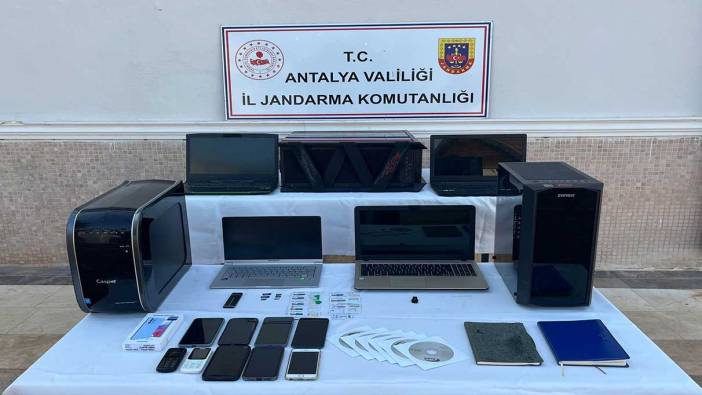 Antalya'da internet dolandırıcılarına operasyon