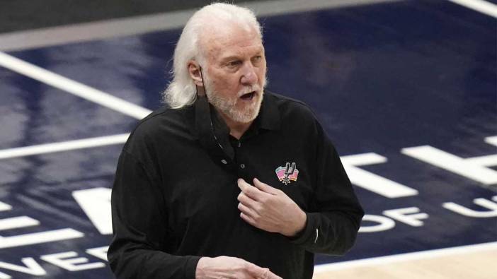 Spurs, başantrenörü Popovich ile 5 yıllık sözleşme yeniledi