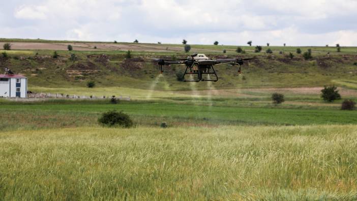 Talas'ta drone ile ilaçlama devri