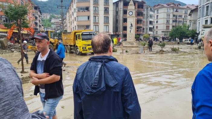 Sağlık Bakanı duyurdu! Yaz ortasında devlet hastanelerinde su baskını yaşandı!