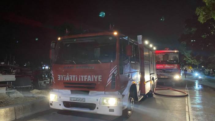 Maltepe’de bir tekne alev alev yandı