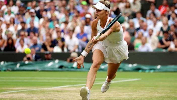 Wimbledon'da tek kadınlarda ilk finalist Vondrousova