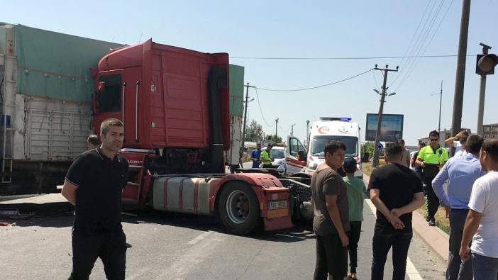 Tekirdağ'da TIR ile kamyon çarpıştı