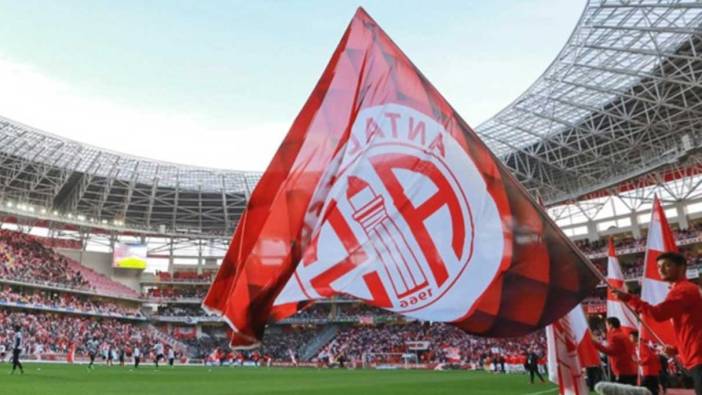 Antalyaspor'da ayrılık rüzgarı