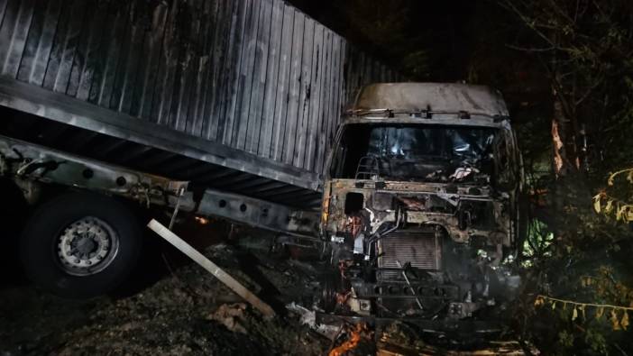 Makine ve kimya endüstrisi yakınında tır patladı! Korku dolu anlar yaşandı!